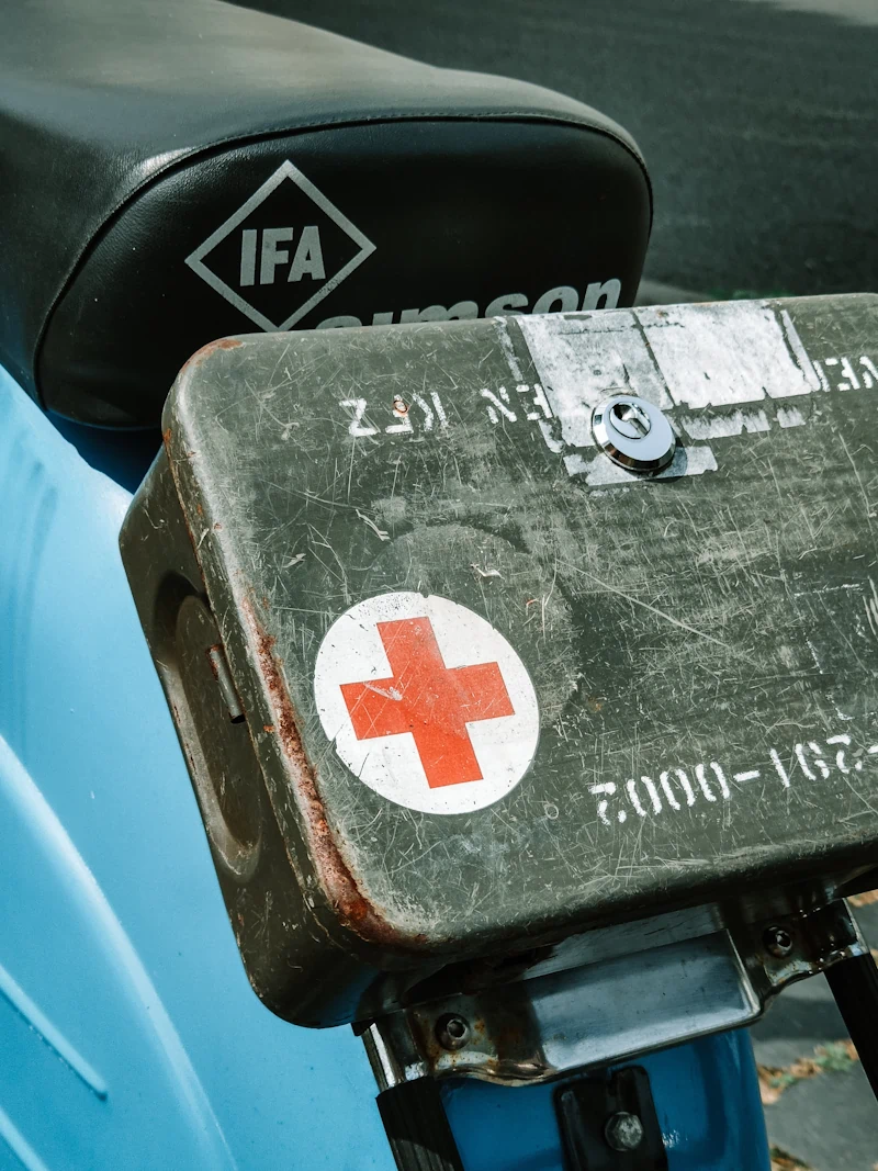 Outdoor First Aid (2-Day Course) Outdoor First Aid (2-Day Course)